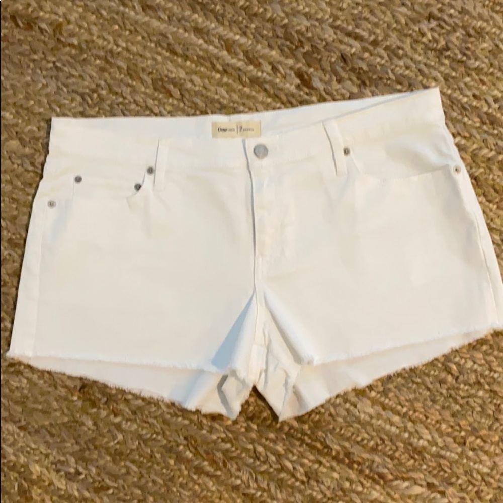 NWOT Gap White Cut-off Shorts